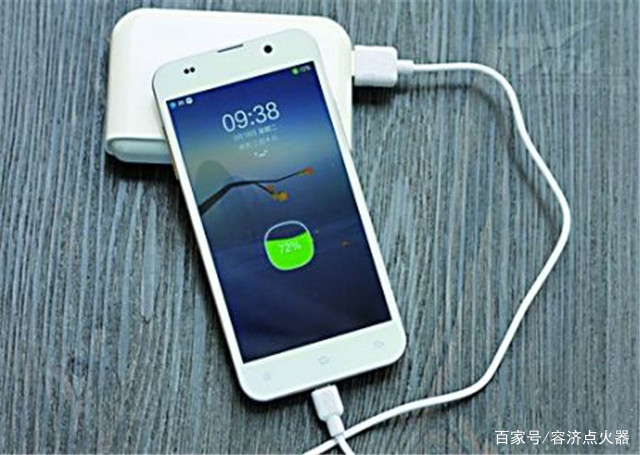 手机整夜充电，会伤害手机电池吗，是不是很危险？_百科TA说