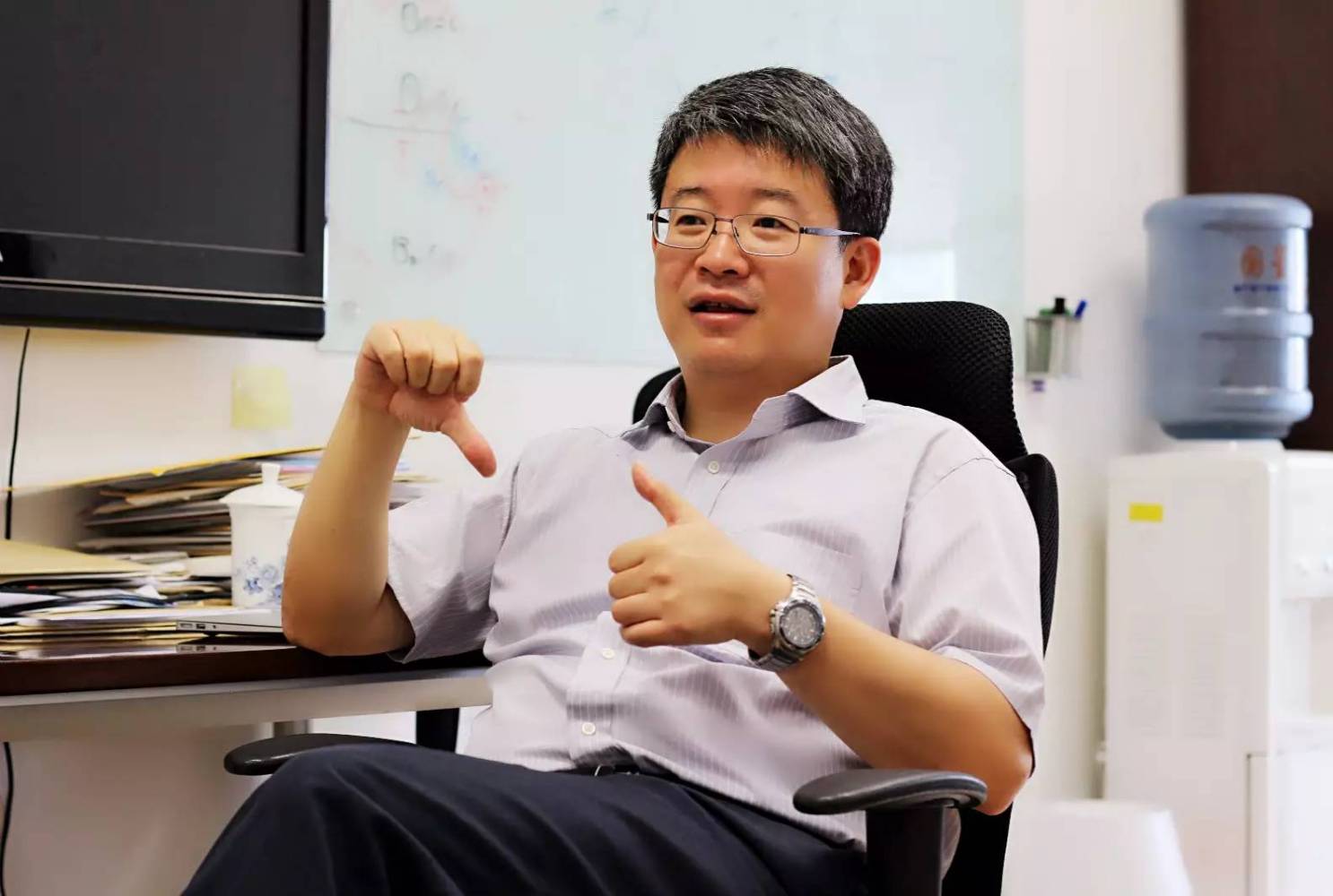 丁洪（中国科学院院士、凝聚态物理学家、李政道研究所副所长）_百度百科