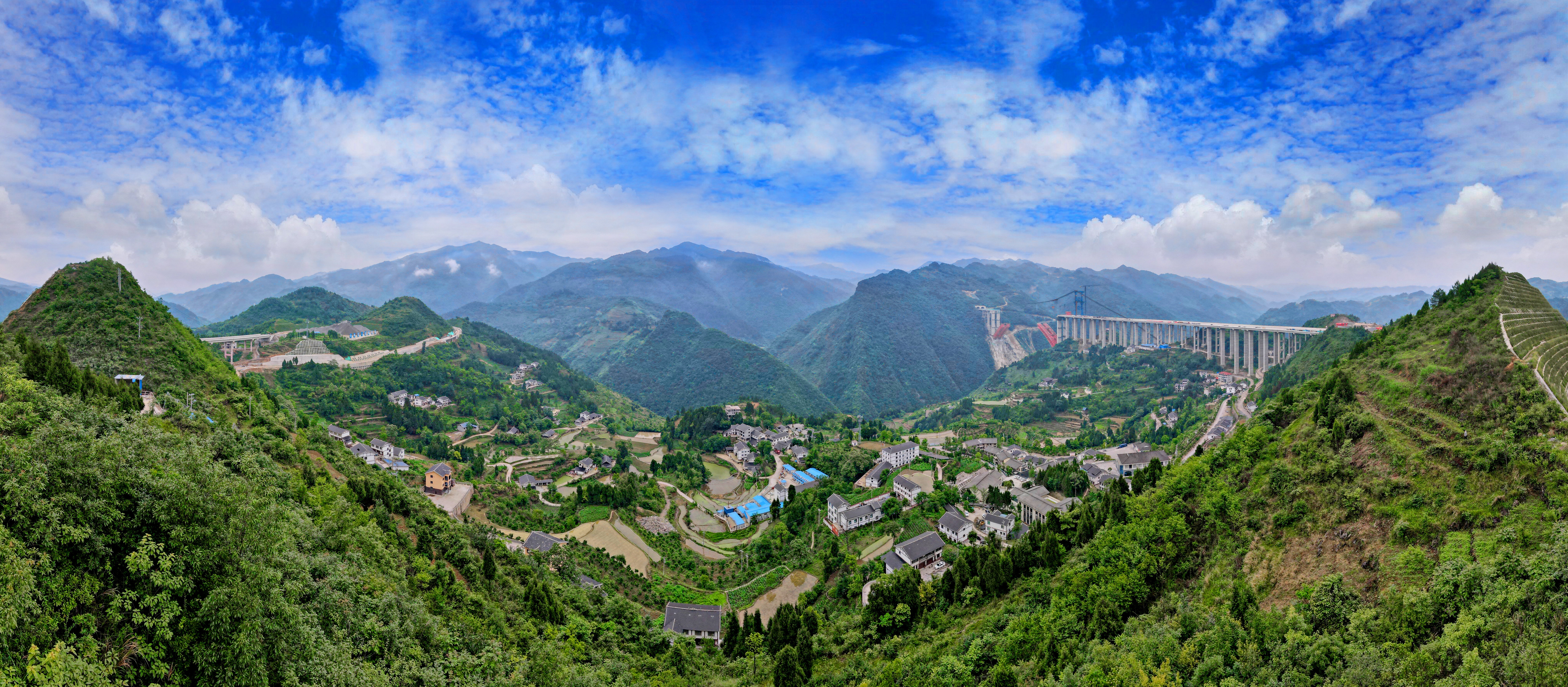  p data-id="gnvixap42p">大发天渠旅游景区位于贵州省遵义市 a