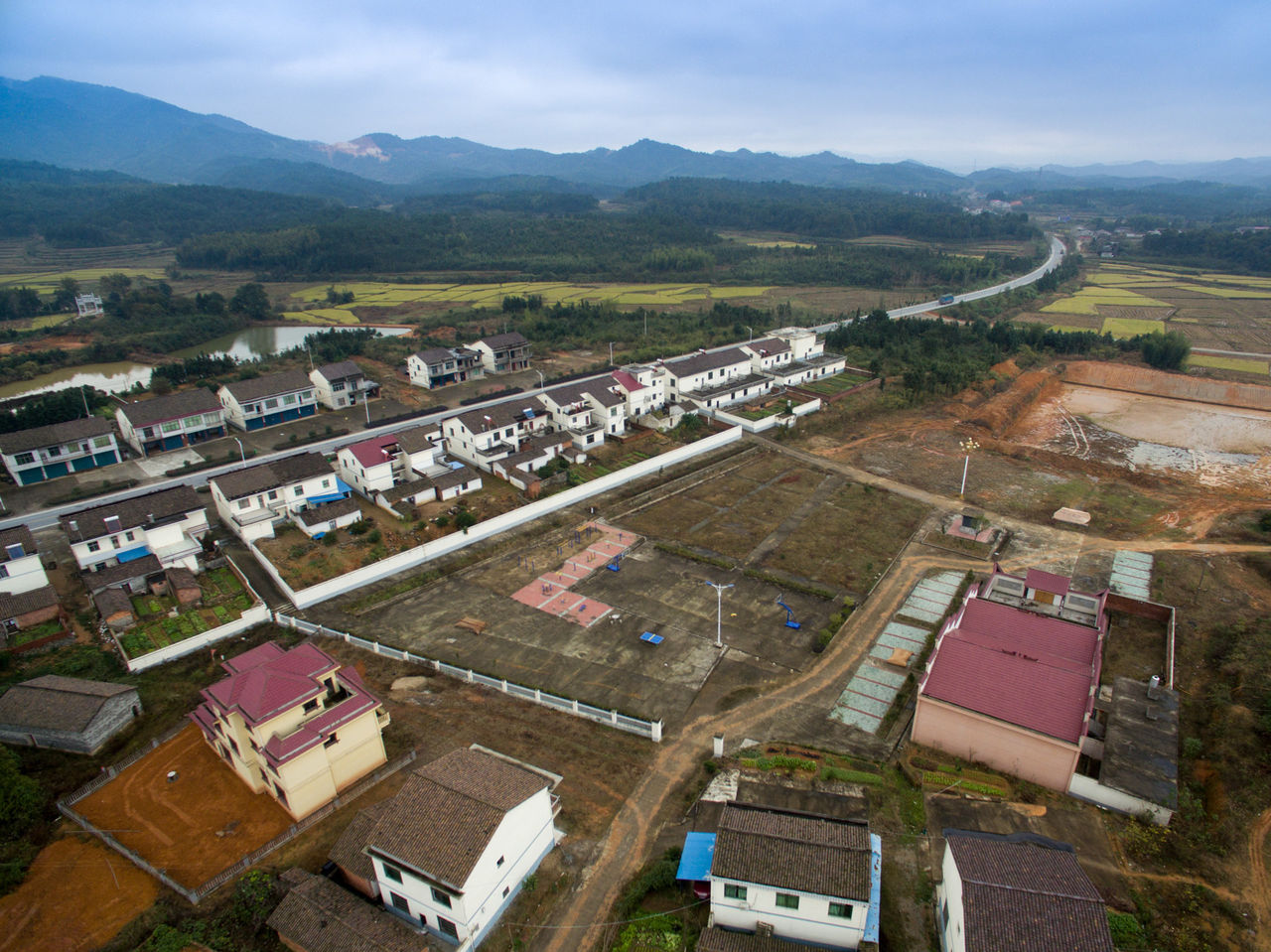 target="_blank" href="/item/青冈县/7170253" data-lemmaid="