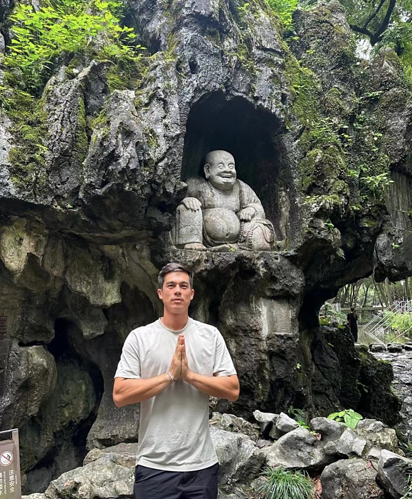 场外的麦克唐纳德
