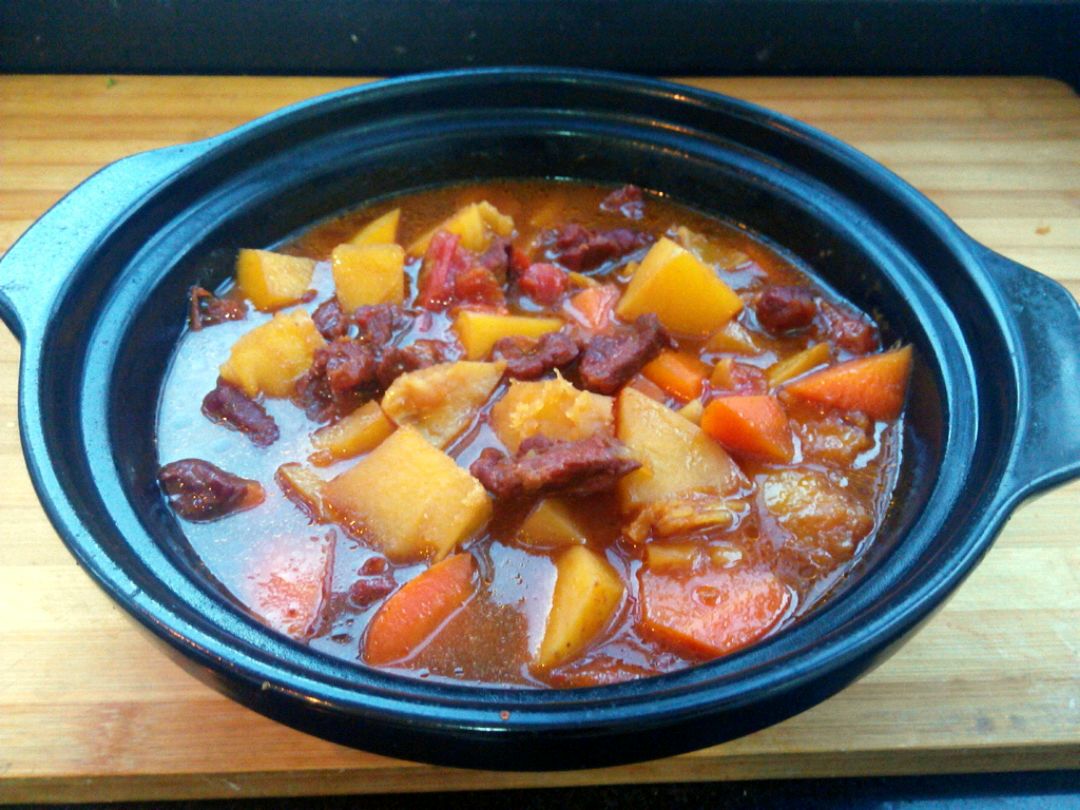 西红柿土豆牛肉煲