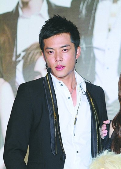  p>姚元浩(how yao),原名邓咏麟,1982年4月19日出生于台湾省基隆市