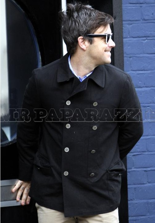  p>罗比·威廉姆斯 i>(robbie williams) /i>,本名罗伯特·彼得·西米