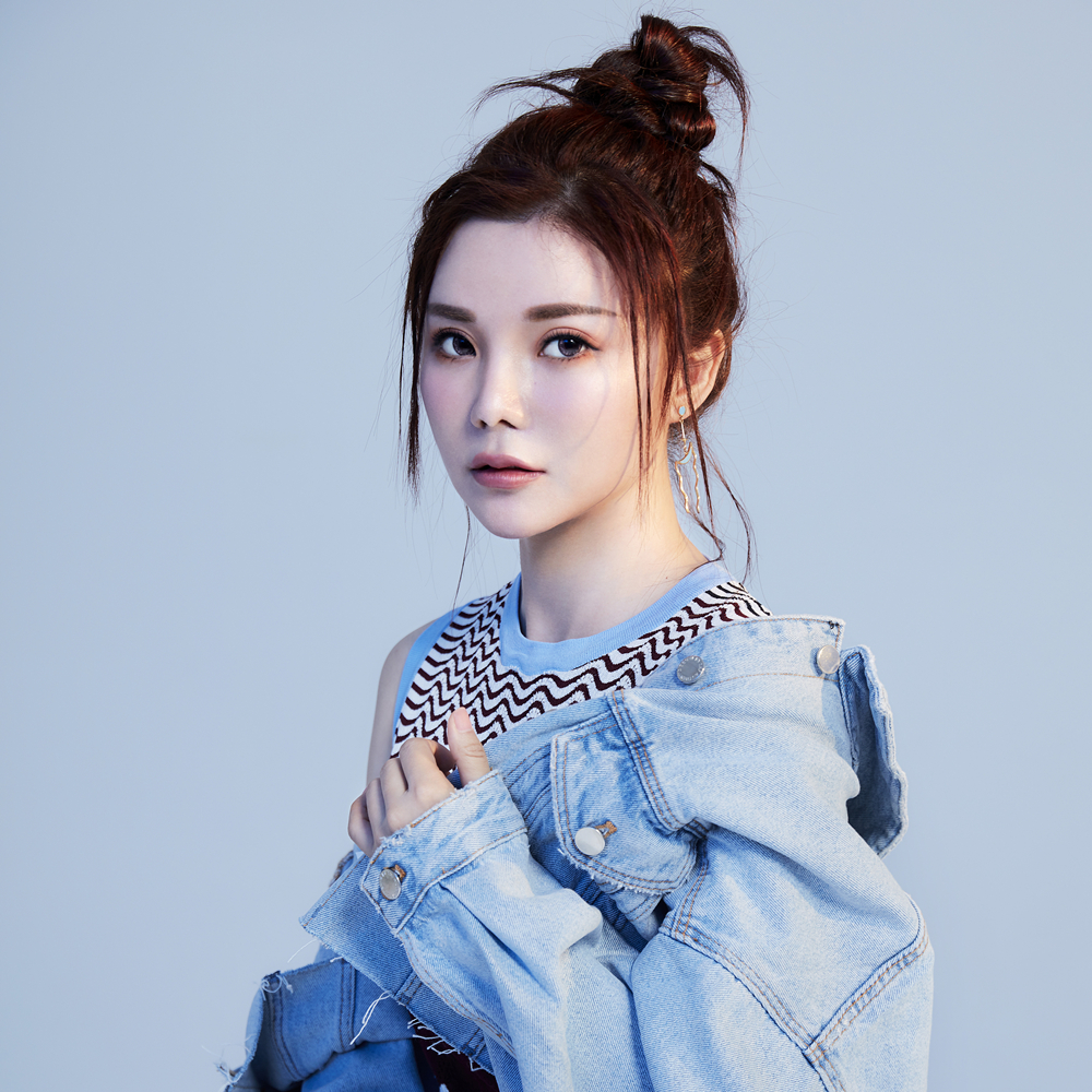  p data-id="gns13v4gf9">谢容儿(sunny),1990年11月28日出生于湖北省