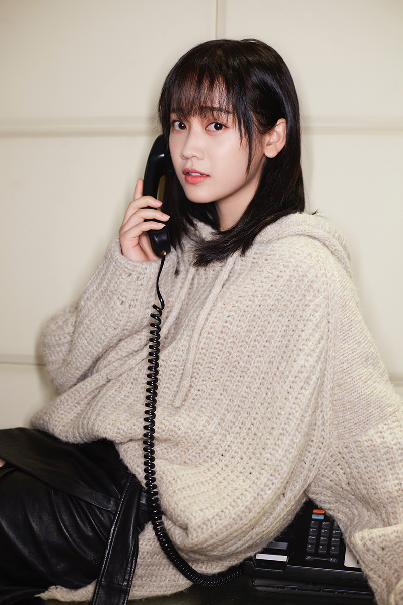  p>郑湫泓(greenly),原名郑泽漫,1990年11月25日出生于广东省揭阳市