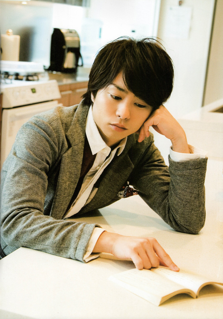  p>樱井翔,1982年1月25日生于日本群马县,歌手,演员,主播,日本 a