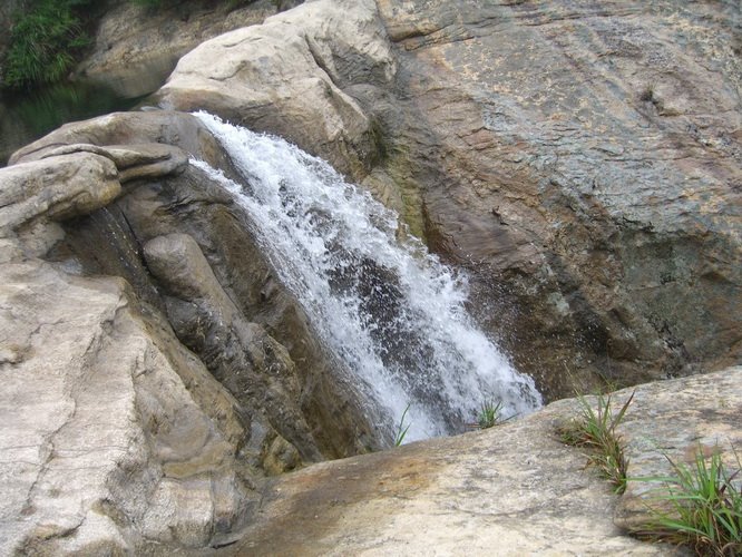 e9">九龙池位于玉溪市州城西北10公里奇黎山下的九龙池又位于牟平的 a