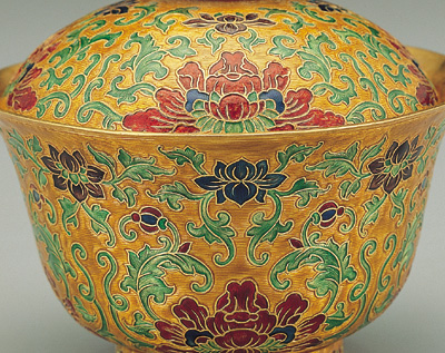 清内填珐琅番莲纹盖碗