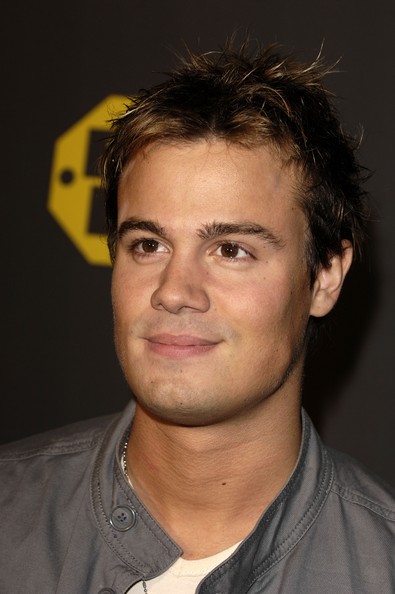 代表作有电视剧《 a target="_blank" href="/item/但丁湾/879882"