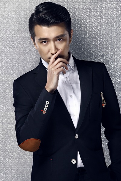  p>任东霖,1980年2月3日出生于辽宁省沈阳市,毕业于辽宁大学中文系