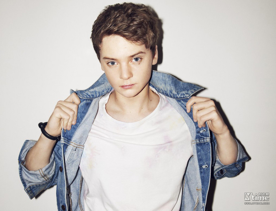  p>康纳·梅纳德(conor maynard),1992年11月21日出生于英国布拉顿