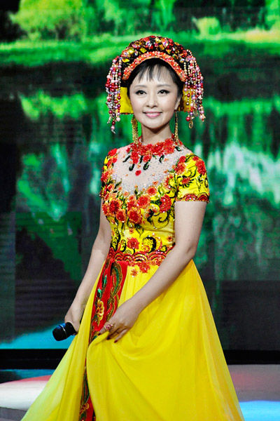 " data-lemmaid="10736117">彝人制造,曲比阿乌演唱的歌曲