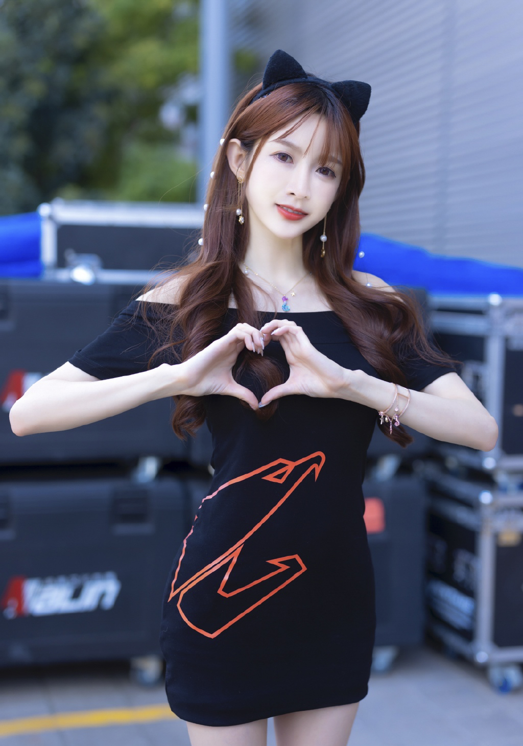  p data-id="gncnj88dmv">王羽杉,别名王羽杉bar