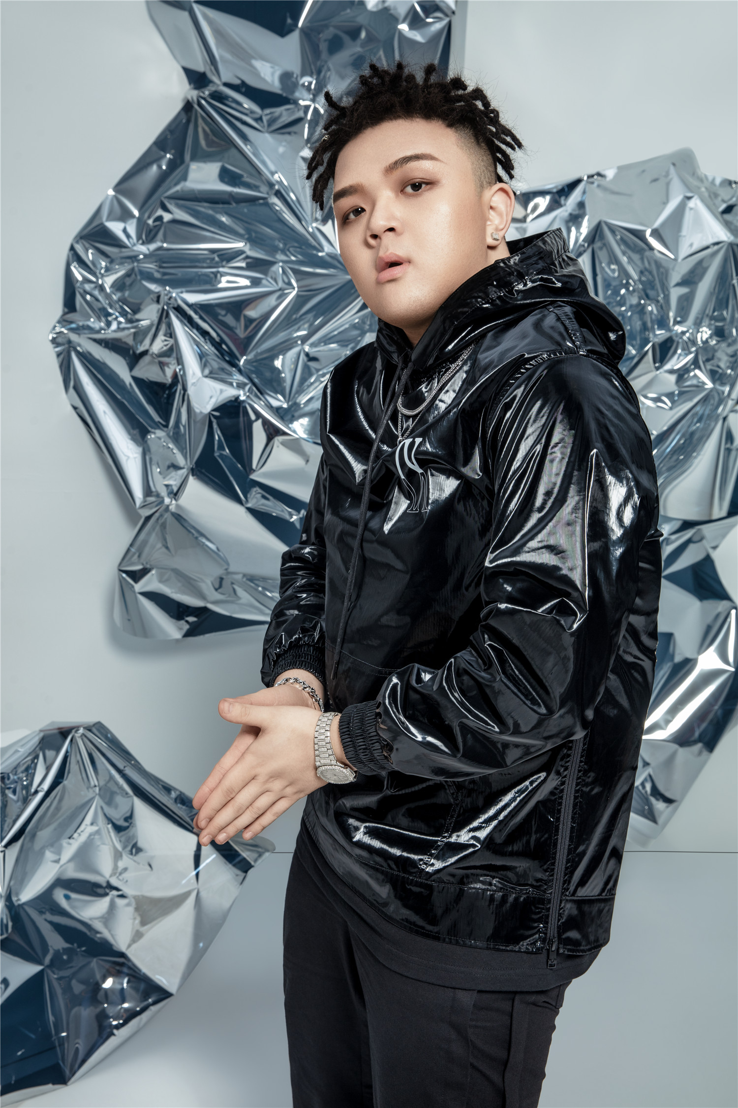 艾福杰尼(after journey),本名陈嘉申,1992年3月26日出生于新疆库尔勒