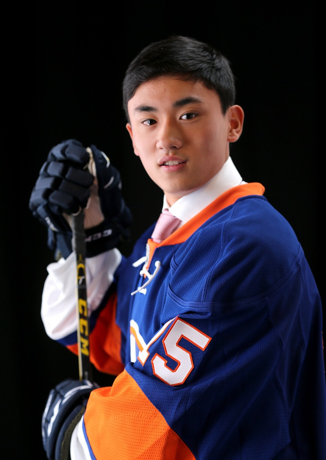  p>宋安东,1997年1月31日出生于北京市,中国冰球运动员,司职后卫.