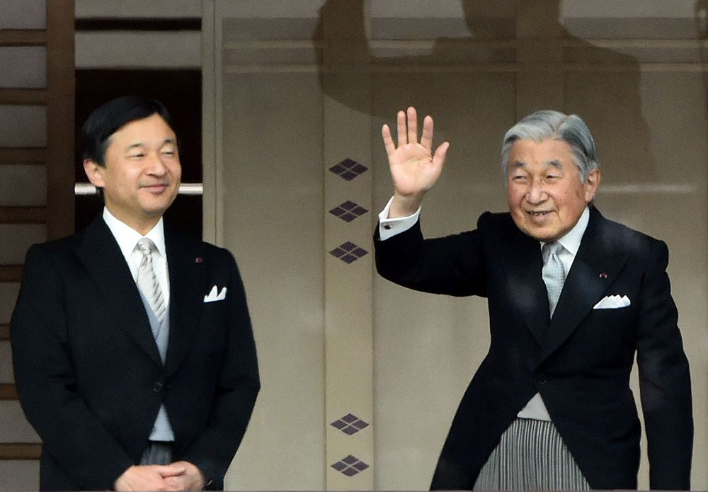 尴尬的天皇，也是皇室的囚笼——日本明仁天皇为何放弃皇位？_百科TA说