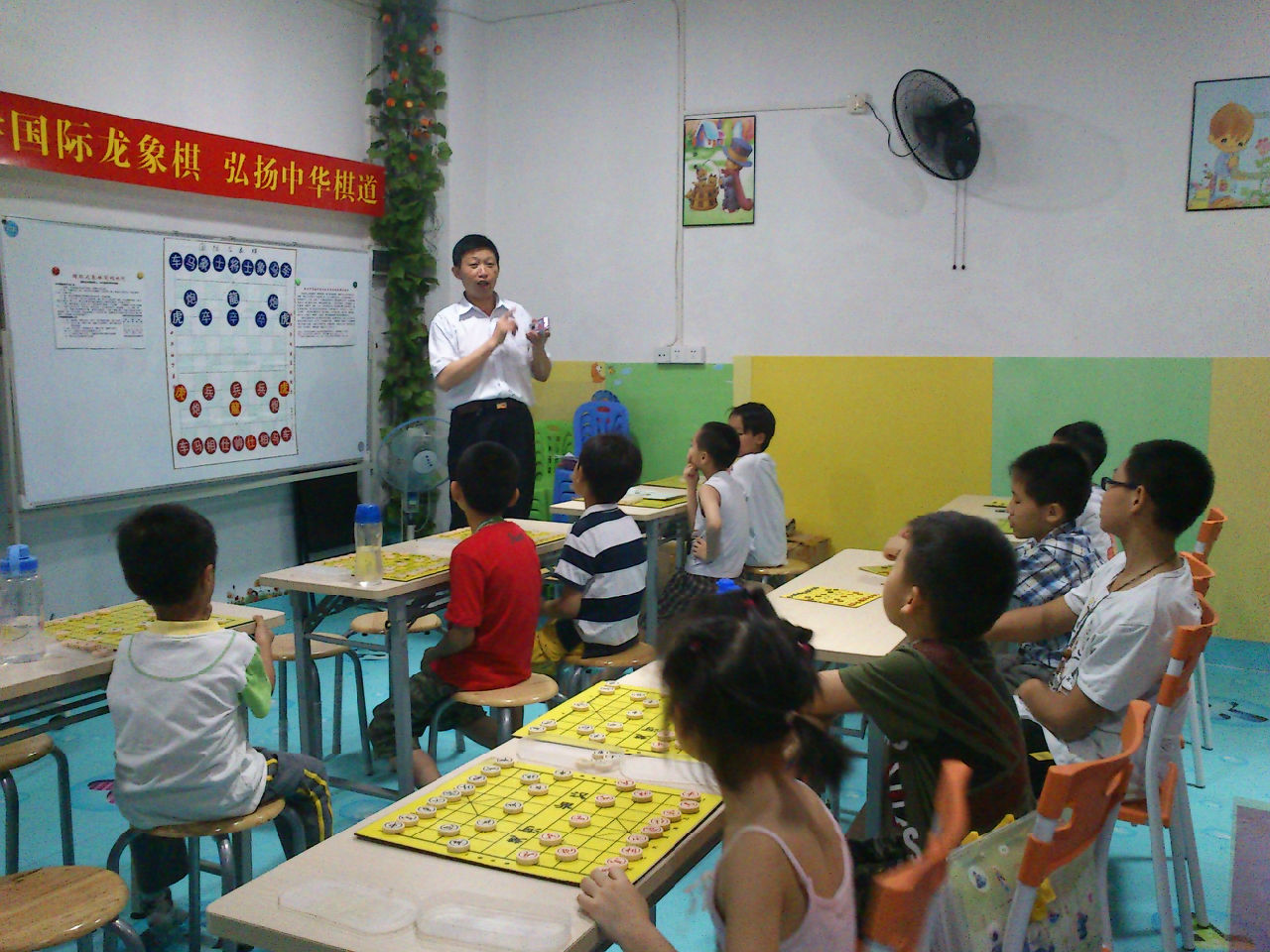 省棋类协会培训委员会委员,曹乃保在少儿象棋培训教学方面探索创新