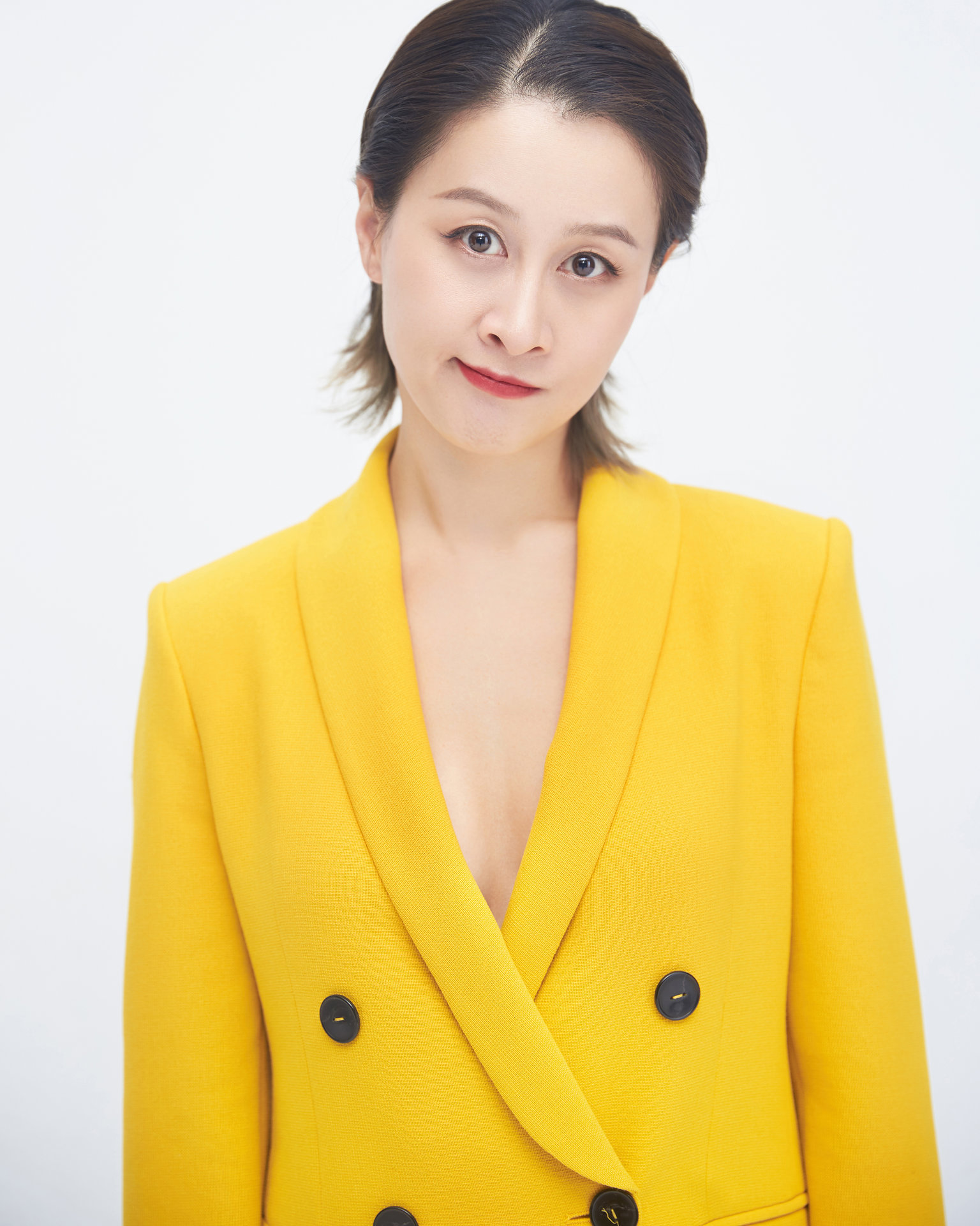  p>张晶晶,出生于湖北武汉市,中国内地影视剧女演员,话剧演员,现属