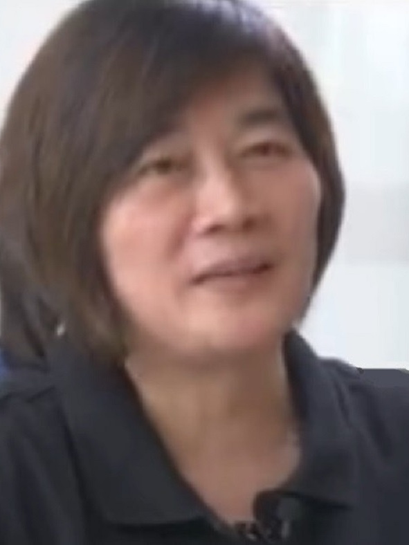  p data-id="sd32kcqatroi">余翠华,导演,2018年执导 a target="