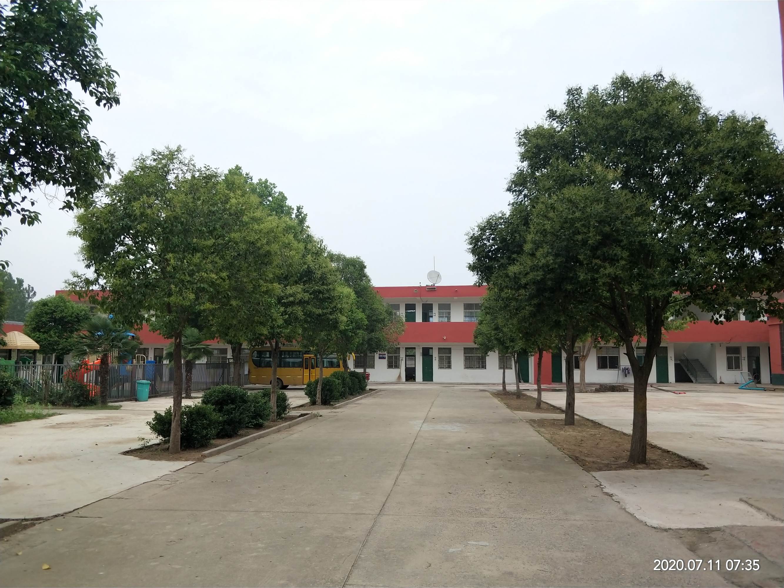 区 /a>东部,东与郸城县 a target="_blank" href="/item/李楼乡/3796