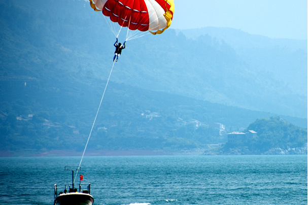 水上跳伞