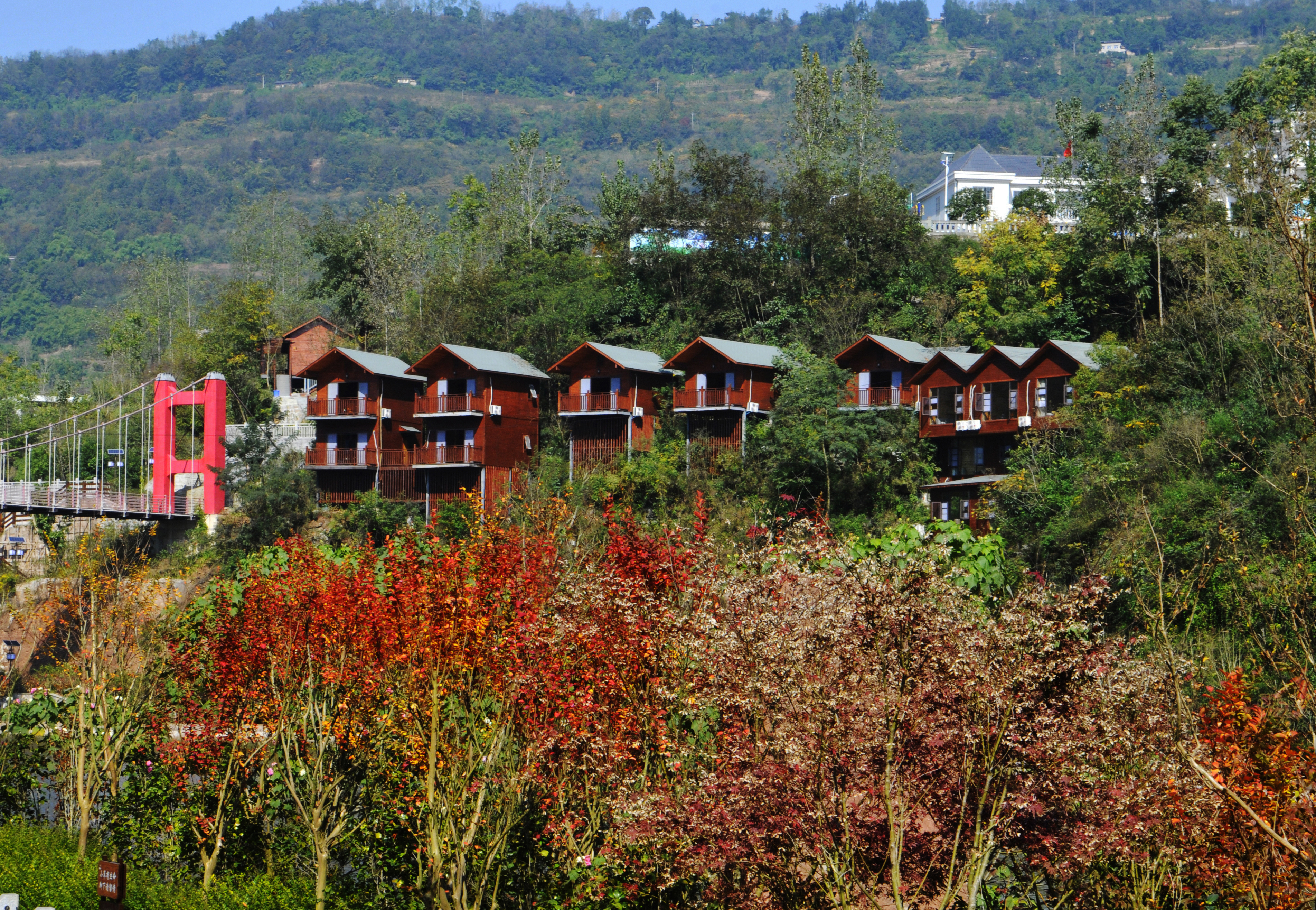  p>重庆万州三峡安澜谷,位于重庆市万州区长岭镇安