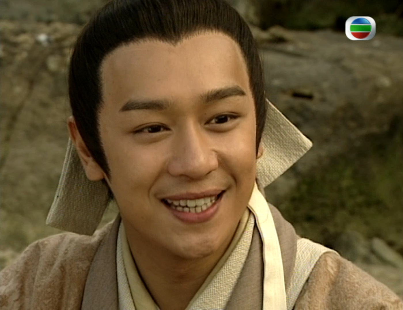  p data-id="gnwj6zy6yo">《人龙传说》是1999年香港电视广播有限公司