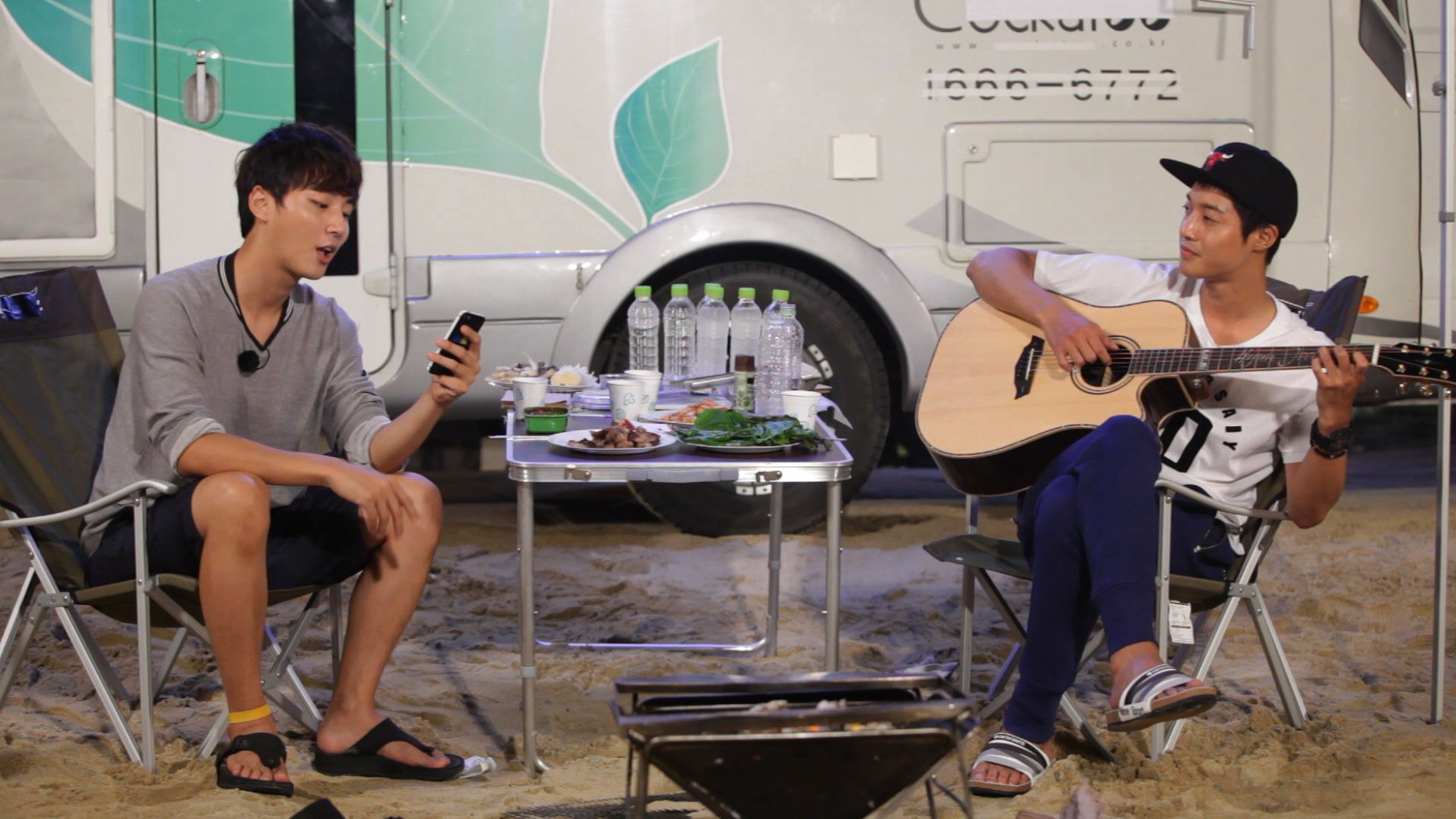  p data-id="gnx1tuw14e">尹施允 i>(         ,yun si yun) /i>,1986