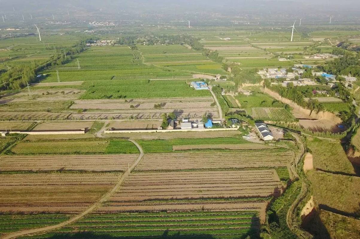  p data-id="sozewzh4txfg">中童镇,隶属于江西省鹰潭市余江区,地处