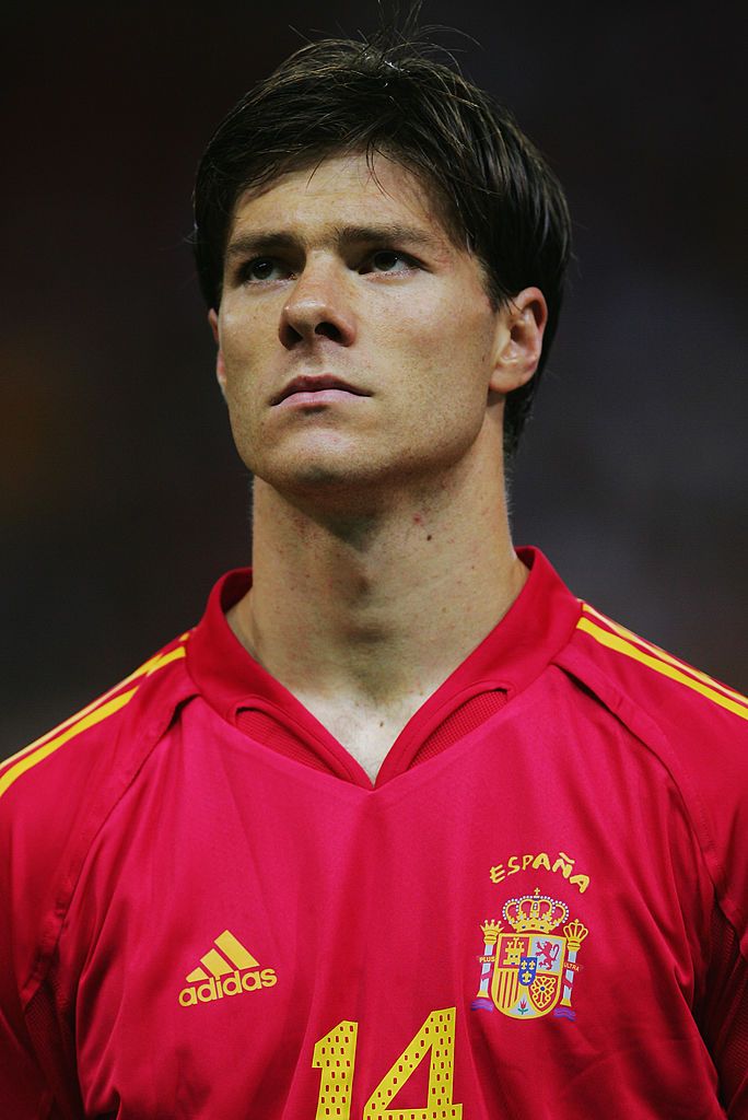  p> b>哈维·阿隆索 /b>(xabi alonso),全名 b>哈维·阿隆索·奥拉诺 