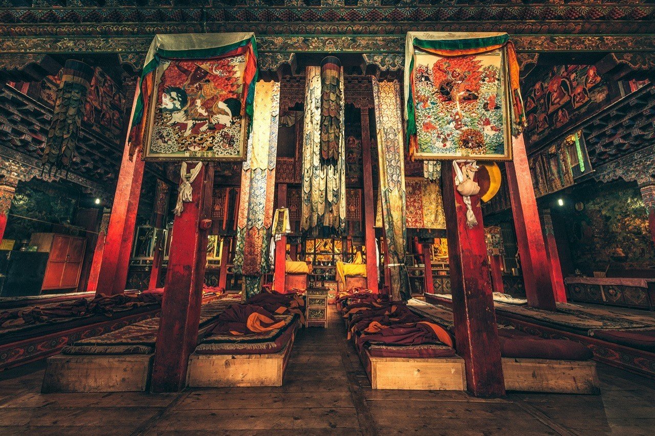 昌都强巴林寺