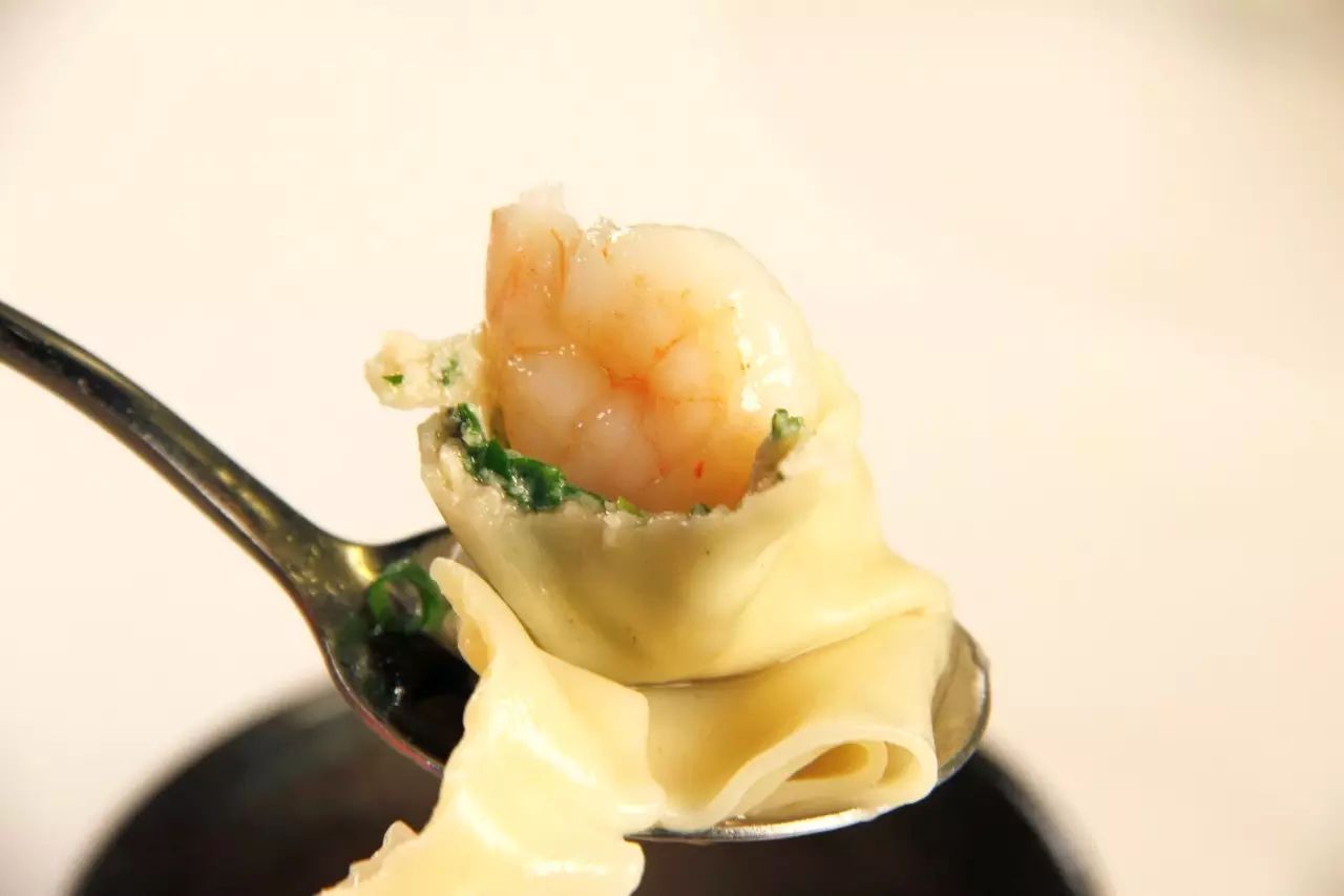荠菜虾仁馄饨
