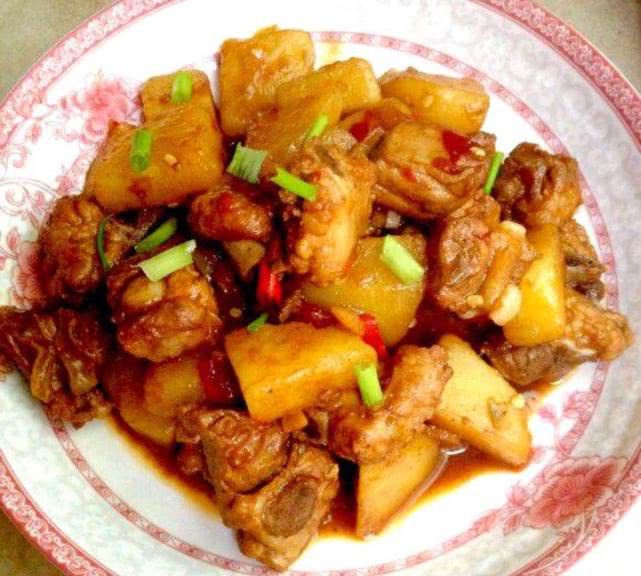 柱侯酱薯仔焖鸡