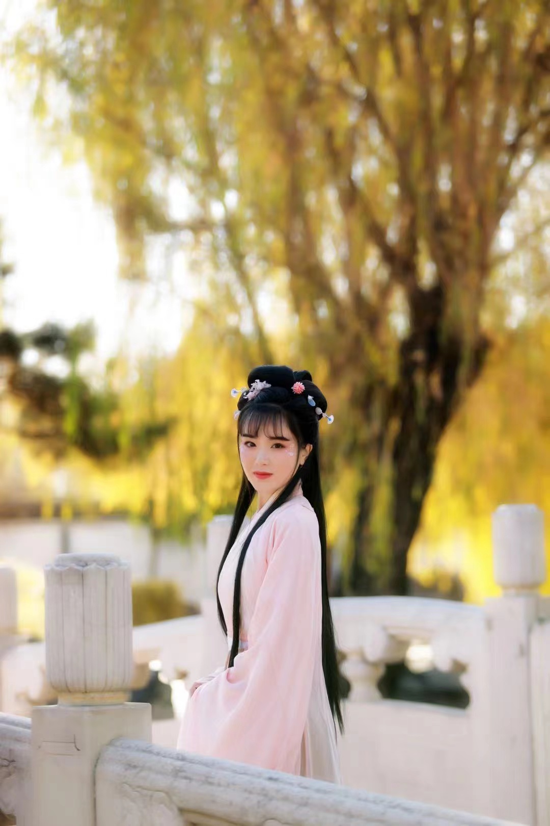  p>刘玉,女,陕西西安人,毕业于北京电影学院表演系,中国内地女演员.