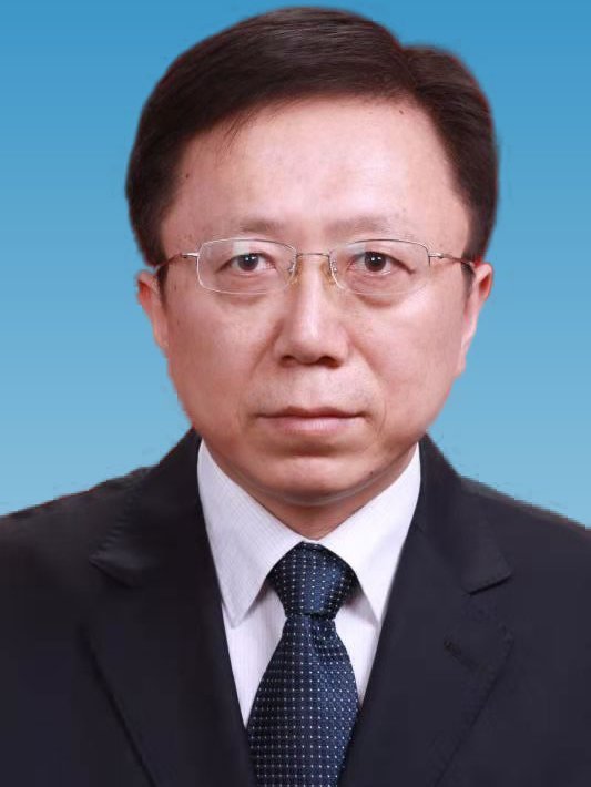  p data-id="gn09lgcom7">陈晓强,男,汉族,1967年5月出生,民进德州