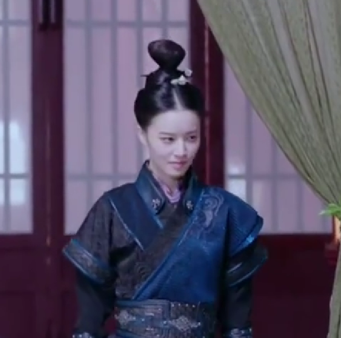 何灵依