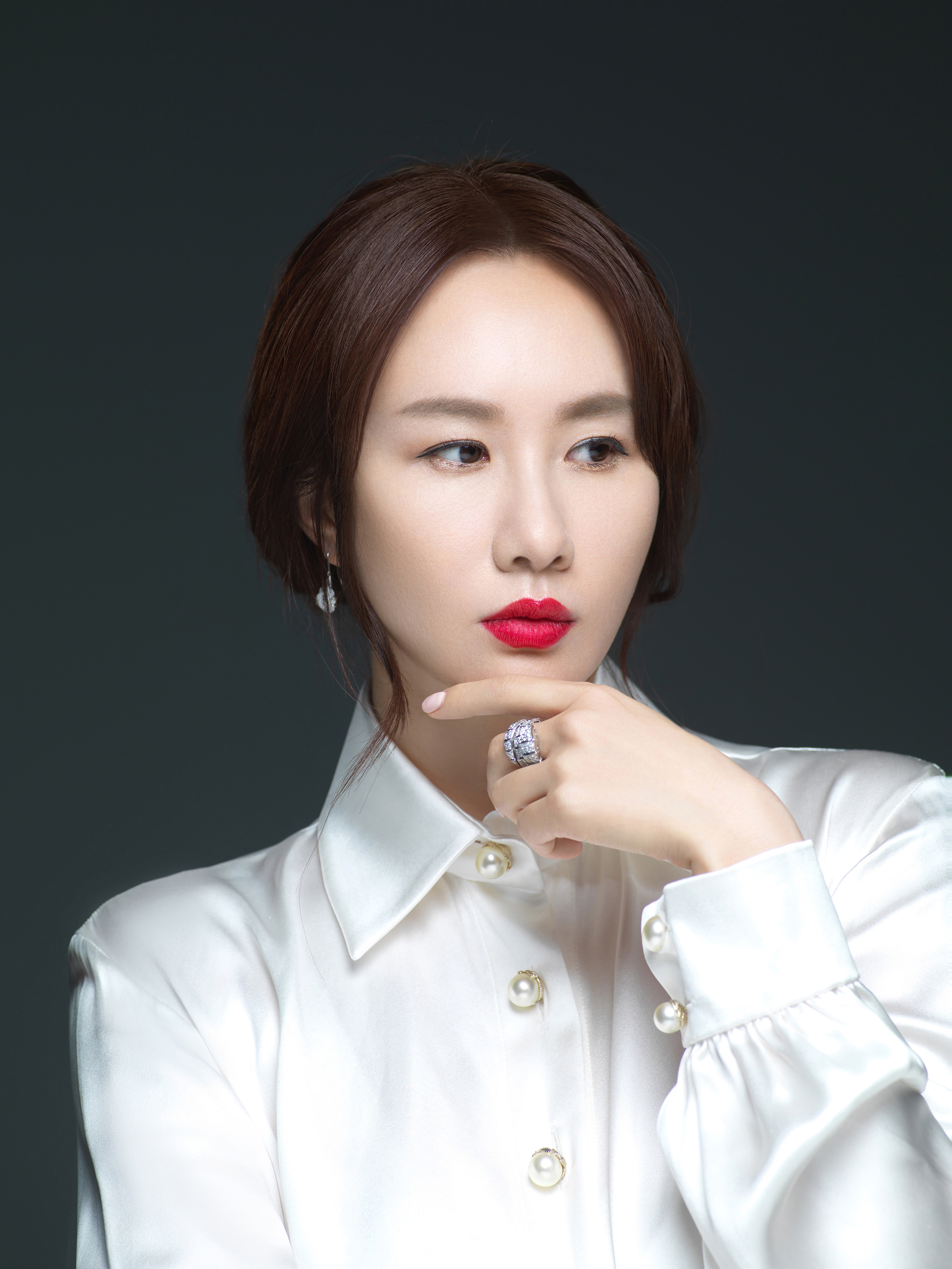  p>孟瑶,1983年6月13日出生于山西省大同市,中国女演员,毕业于 a