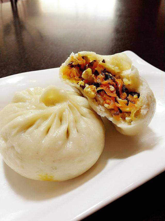 酸菜鸡蛋素馅包子