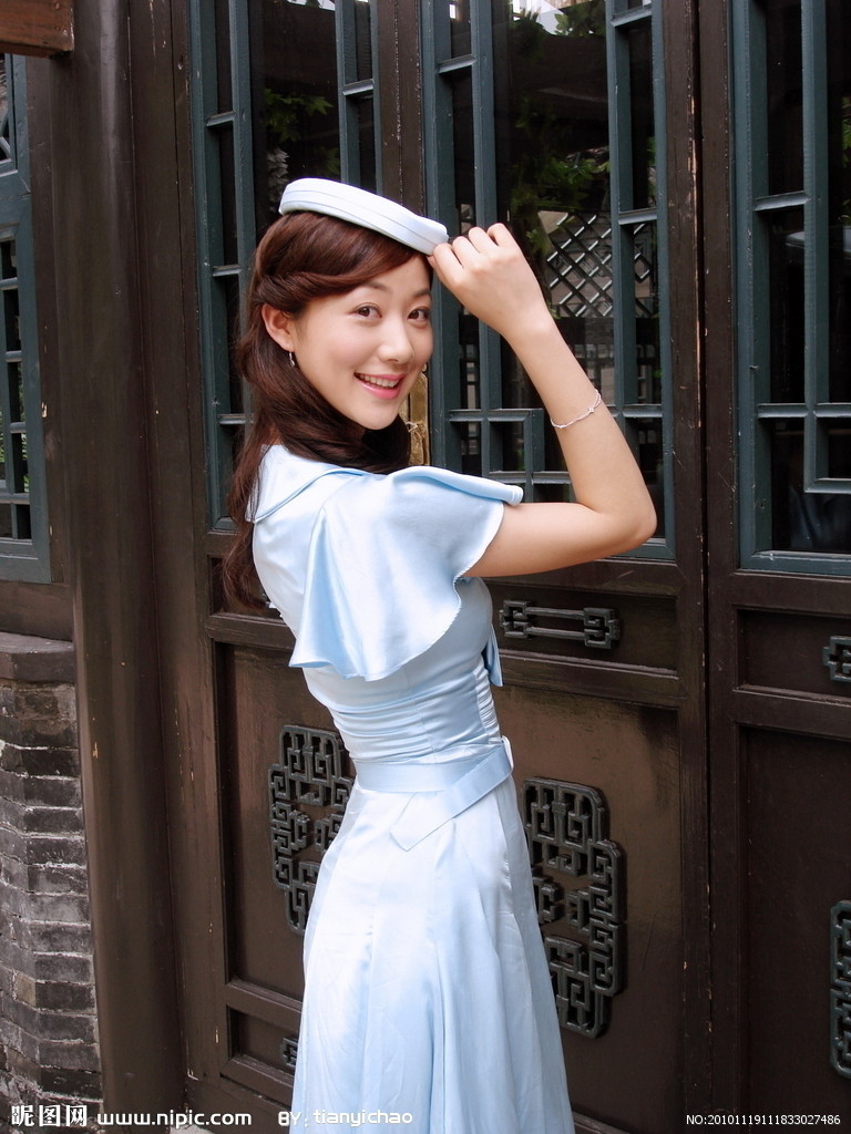  p>韩雪,1983年1月11日出生于 a target="_blank" href="/item/江苏省