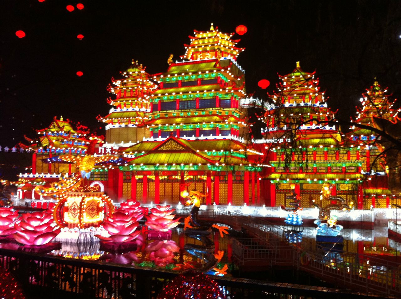  p data-id="gnwuf7v2f6">灯会,是中国一种古老的 a target="_blank"