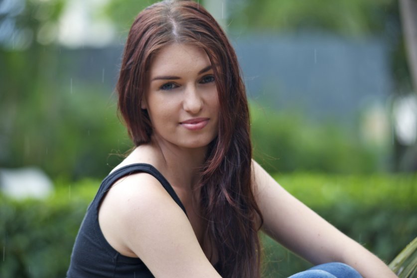 ,1991年9月16日出生于新西兰纳尔逊