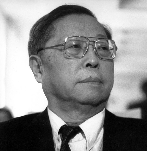  p>曹禺(1910年9月24日—1996年12月13日),原名 a target="_blank"