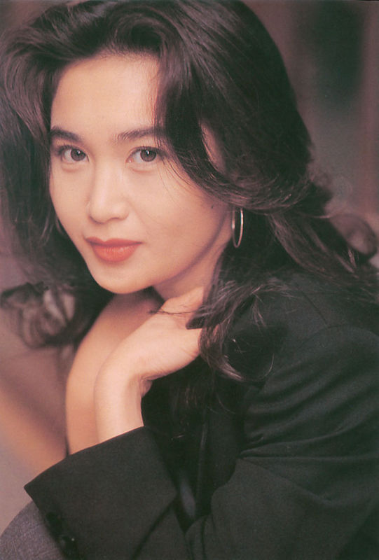  p>温碧霞,原名温啤霞,1966年7月30日出生于香港调景岭,中国香港女