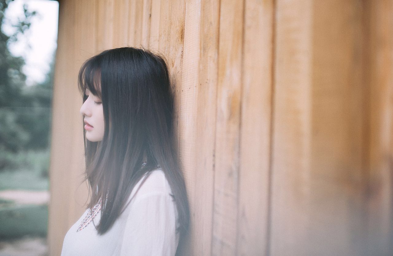  p data-id="gn3p5e7bup">《彼此的过去》是詹思祺演唱的一首歌曲,由