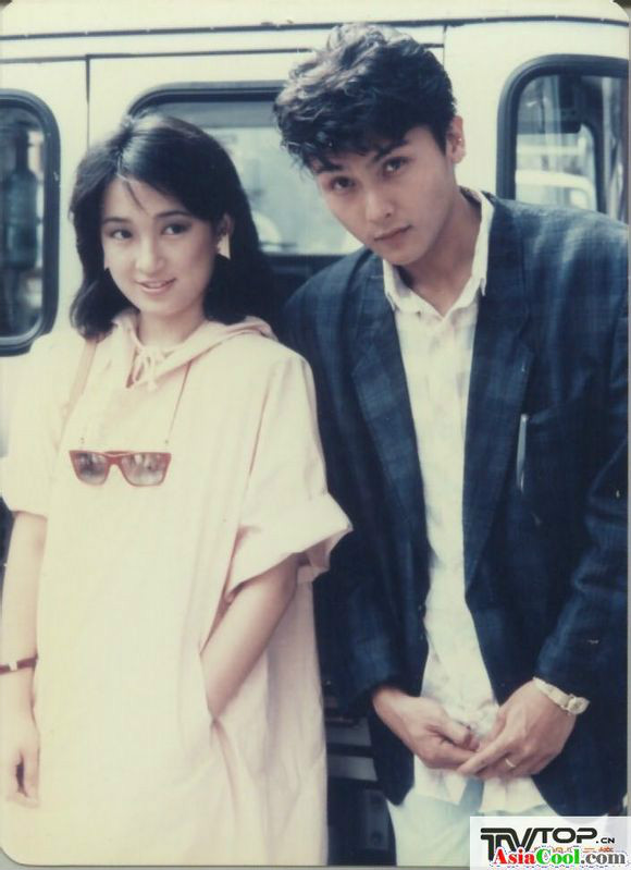  p>《大香港》是招振强监制,周润发,关礼杰等主演的电视剧,该剧描述四