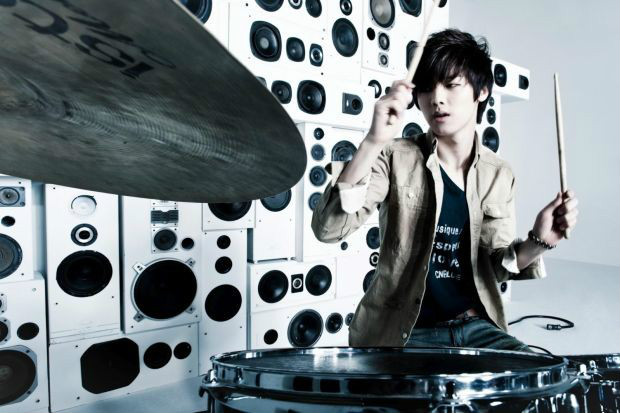 演员,主持人,韩国摇滚乐队 a target="_blank" href="/item/cnblue