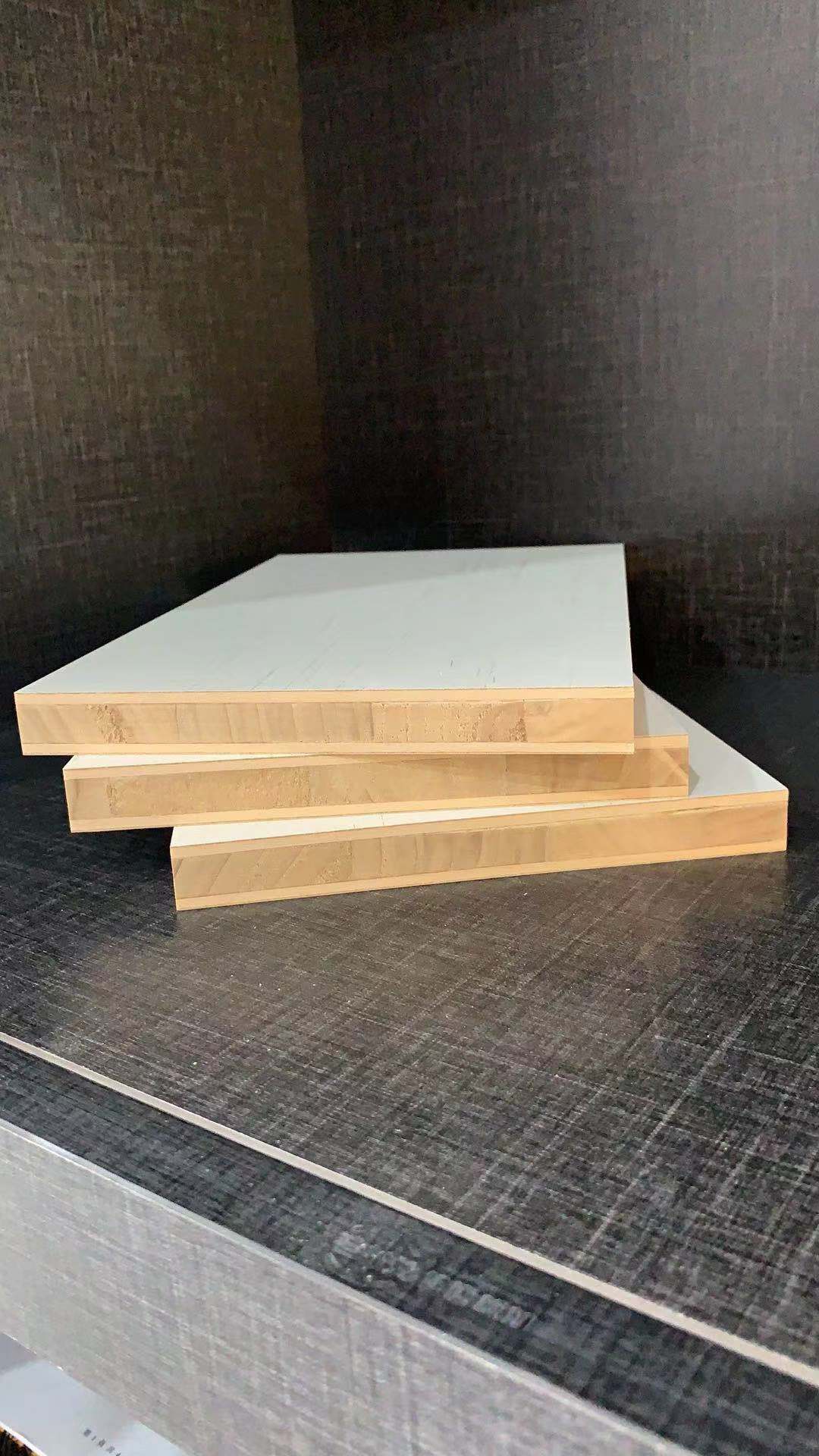 9281585" data-lemmaid="9281585">中国商标网 /a>注册的一个板材商标