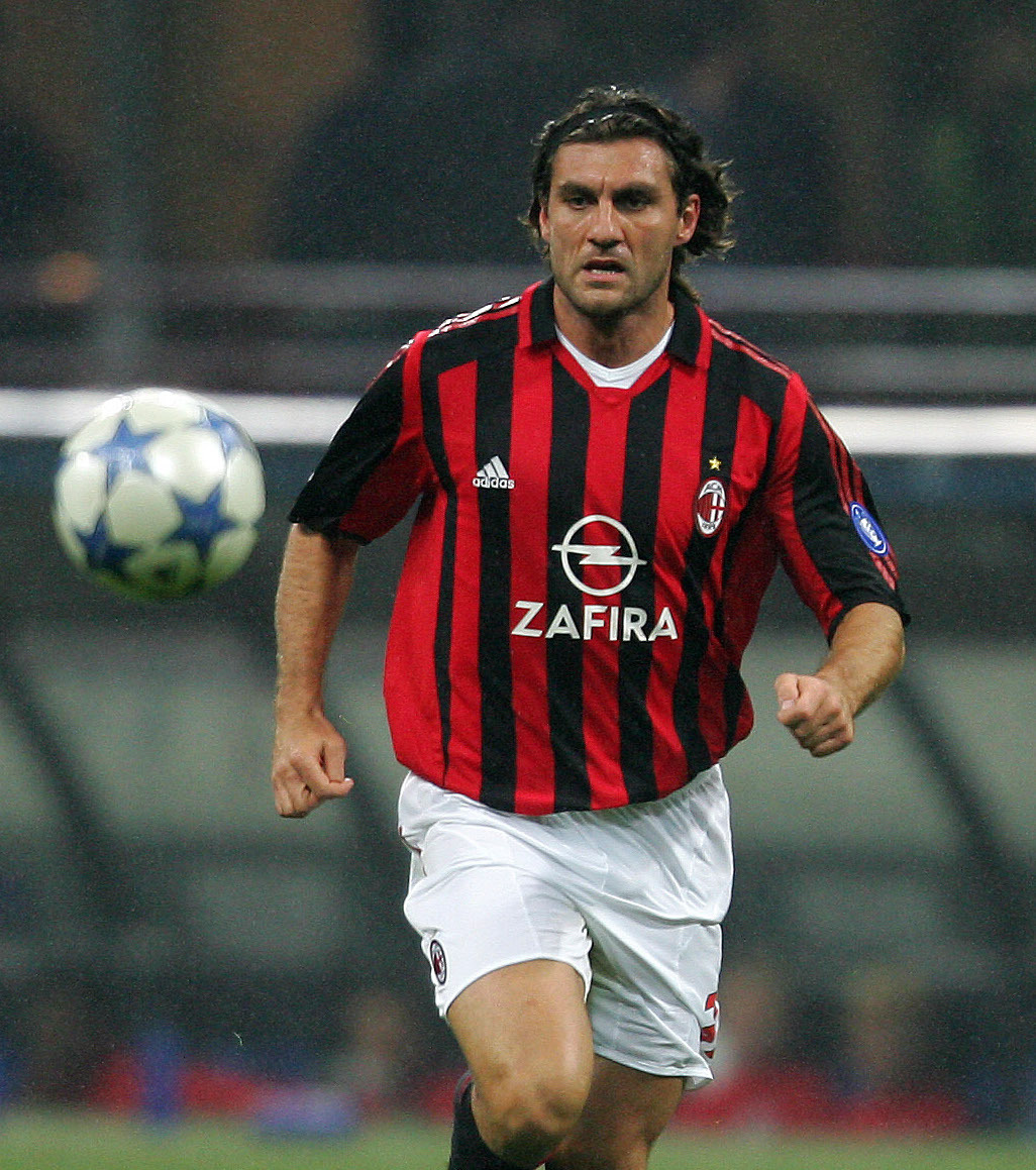  p>克里斯蒂安·维耶里(christian vieri),1973年7月12日出生于意大利