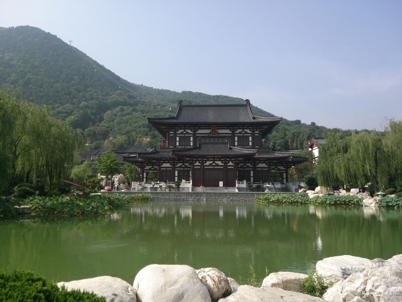  p>华清池景区位于陕西省西安市 a target="_blank" href="/item/临潼